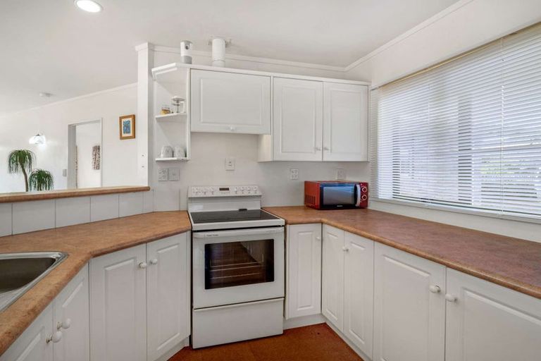 Photo of property in 1/114 The Circle, Manly, Whangaparaoa, 0930