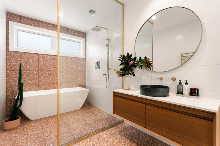 Photo of property in 11 Shearwater Lane, Point Wells, 0986