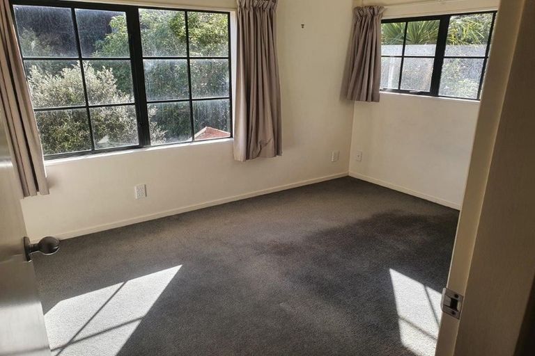 Photo of property in 16a Parsons Glen, Karori, Wellington, 6012