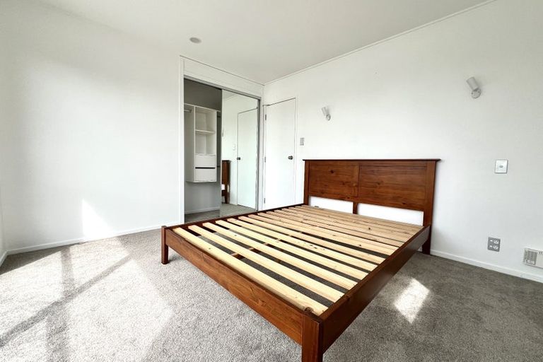 Photo of property in 2/612 Beach Road, Browns Bay, Auckland, 0630