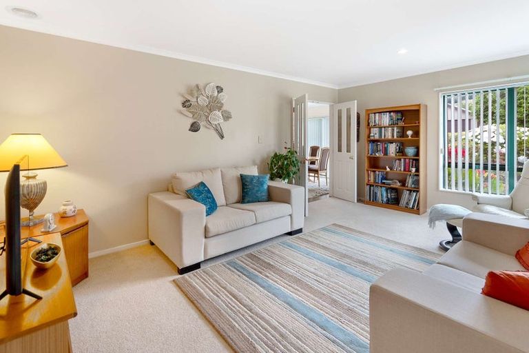 Photo of property in 7 Caulfield Place, Pukehangi, Rotorua, 3015