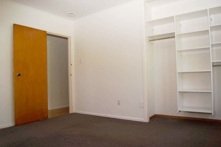 Photo of property in 54 Kervil Avenue, Te Atatu Peninsula, Auckland, 0610