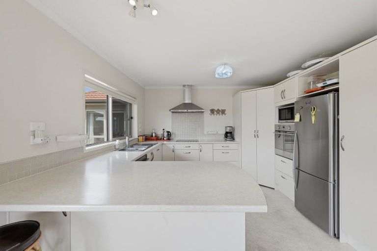 Photo of property in 15 Teal Place, Pyes Pa, Tauranga, 3112