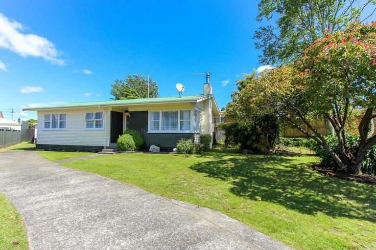 Photo of property in 14 Totaravale Street, Pukehangi, Rotorua, 3015