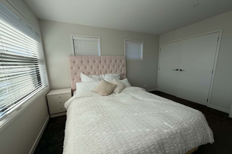 Photo of property in 79 Pupuke Road, Northcote, Auckland, 0627