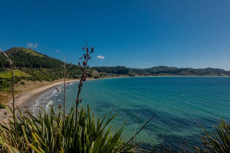 Photo of property in 2 Matapaua Bay Road, Opito Bay, Whitianga, 3592