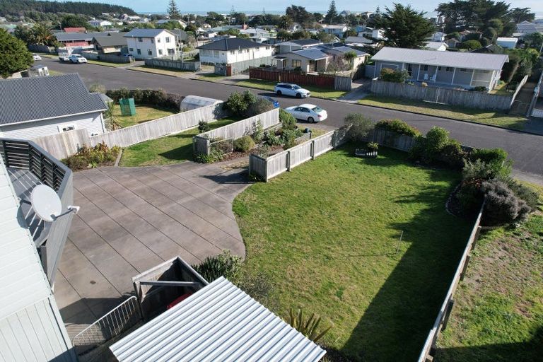 Photo of property in 64 Kahukura Avenue, Waitarere Beach, Levin, 5510