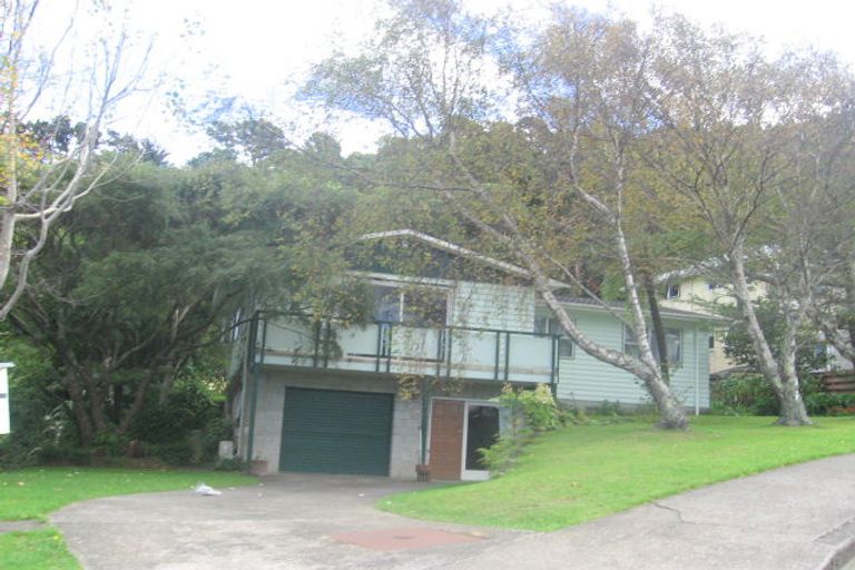 Photo of property in 107 Tirohanga Road, Tirohanga, Lower Hutt, 5010