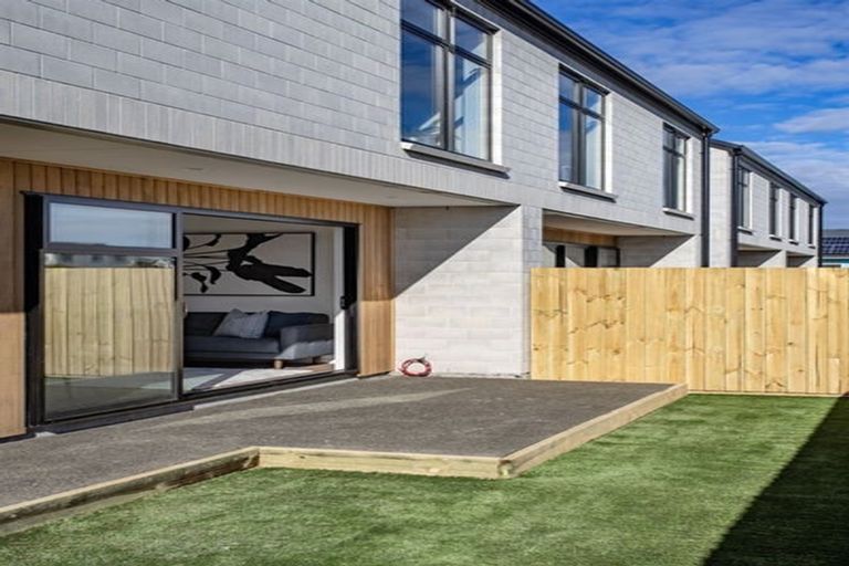 Photo of property in 2/19 Dilworth Street, Riccarton, Christchurch, 8011