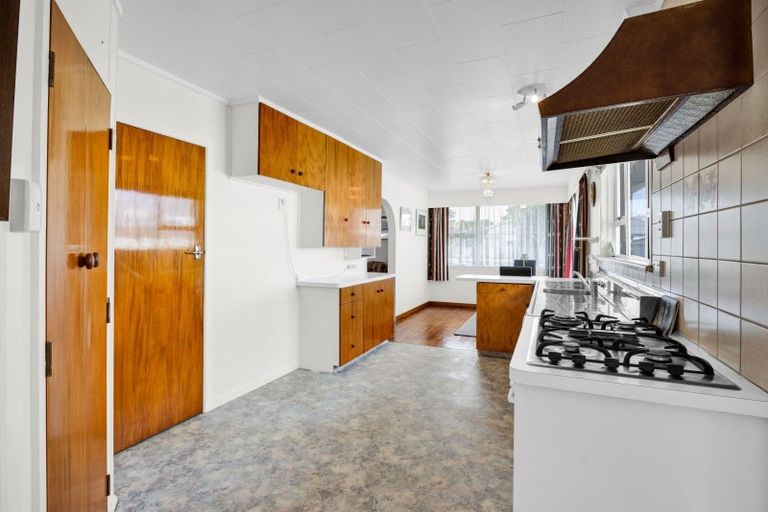 Photo of property in 75 Domett Street, Waitara, 4320