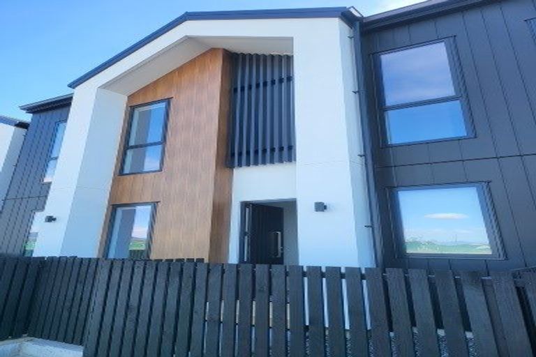 Photo of property in 4 Atutahi Lane, Papamoa Beach, 3118