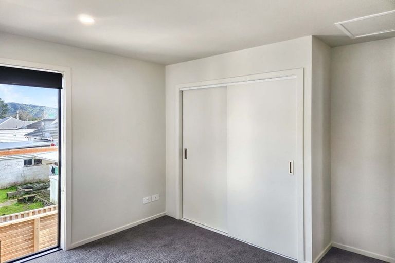 Photo of property in 6/7 Wainuiomata Road, Wainuiomata, Lower Hutt, 5014