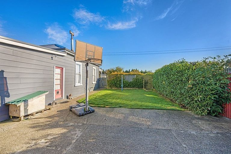 Photo of property in 4 Devon Street, Riversdale, 9776