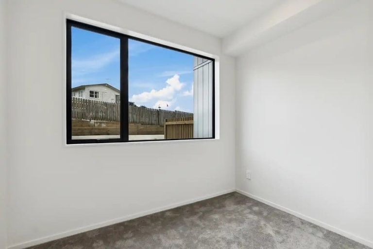 Photo of property in 56 Ramwall Place, Weymouth, Auckland, 2103