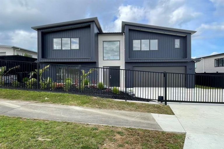 Photo of property in 6 Hutukawa Drive, Beachlands, Auckland, 2018
