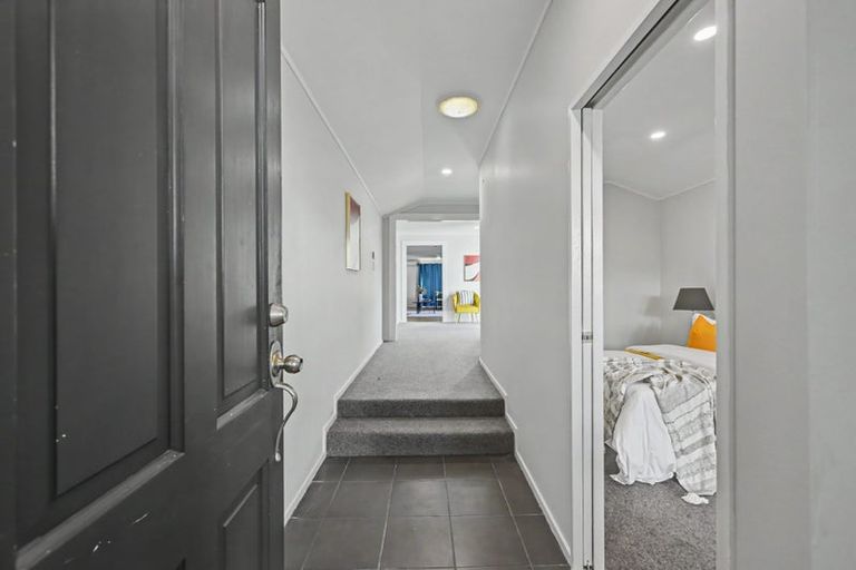 Photo of property in 30 Arlette Place, Massey, Auckland, 0614