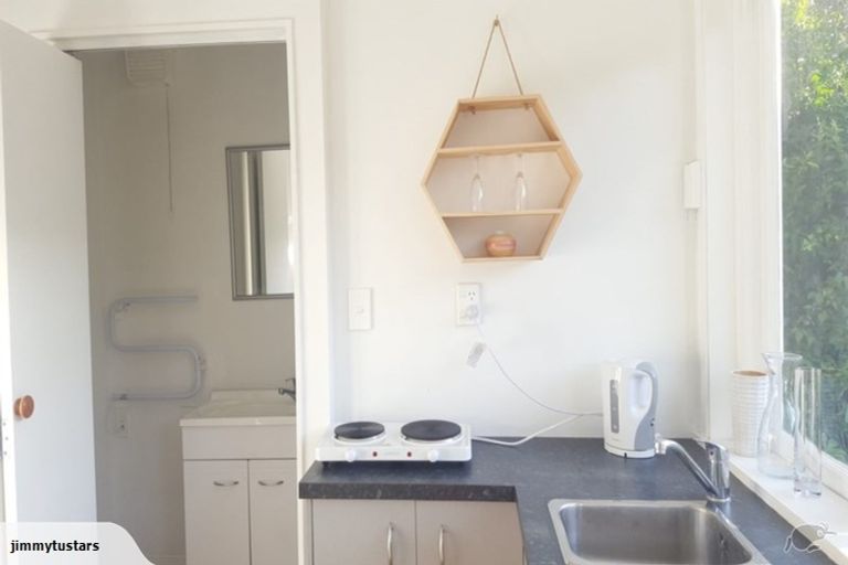 Photo of property in 34 Moana Road, Kelburn, Wellington, 6012