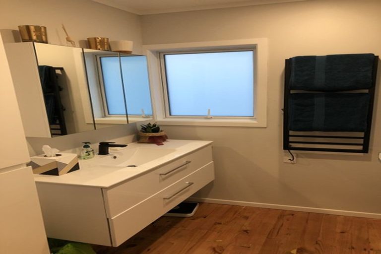 Photo of property in 58 Saffron Street, Birkdale, Auckland, 0626