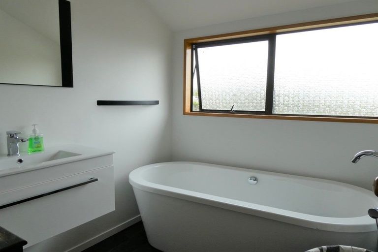 Photo of property in 14 Loris Place, Karoro, Greymouth, 7805