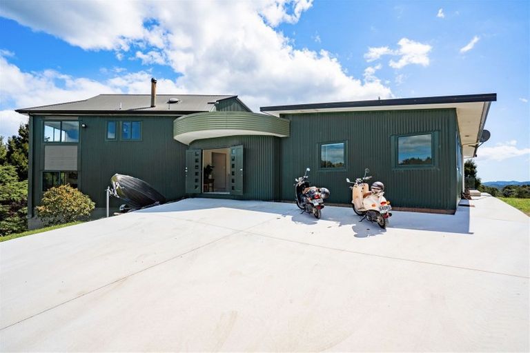 Photo of property in 1559 Pataua Road North, Pataua North, Whangarei, 0175