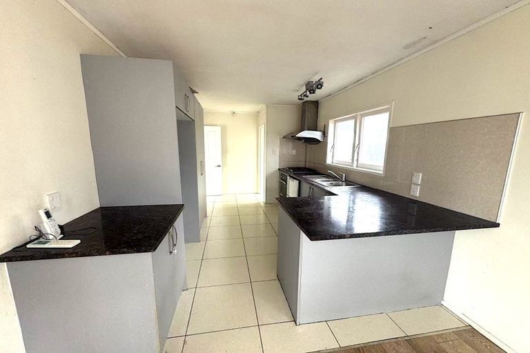 Photo of property in 5 Olena Avenue, Sunnyhills, Auckland, 2010