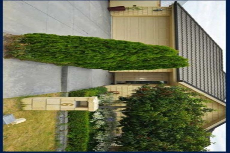 Photo of property in 6 Foresters Crescent, Parklands, Christchurch, 8083