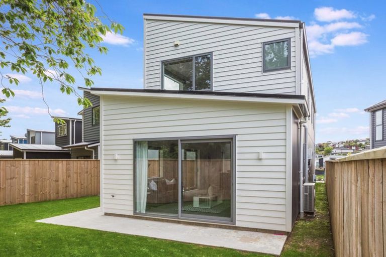 Photo of property in 3d Breakwater Way, Whitby, Porirua, 5024