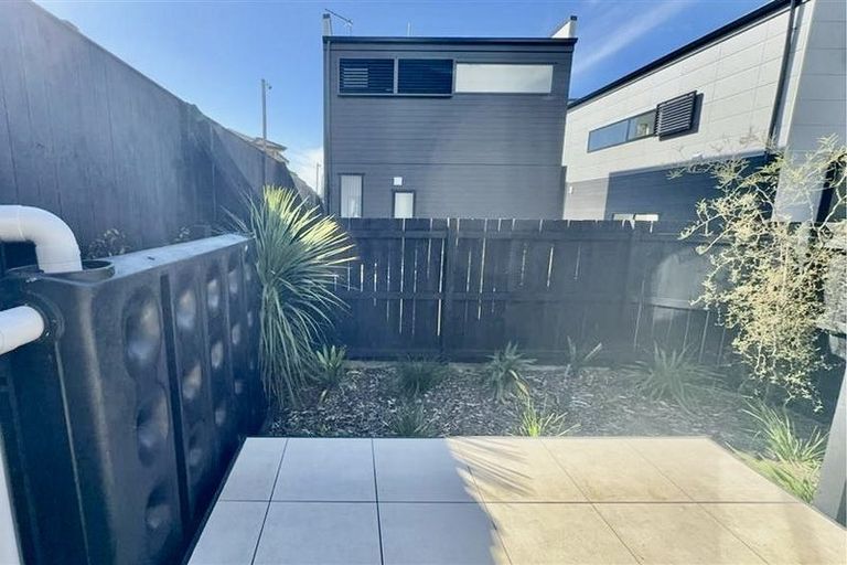 Photo of property in 14a Andrew Road, Howick, Auckland, 2010