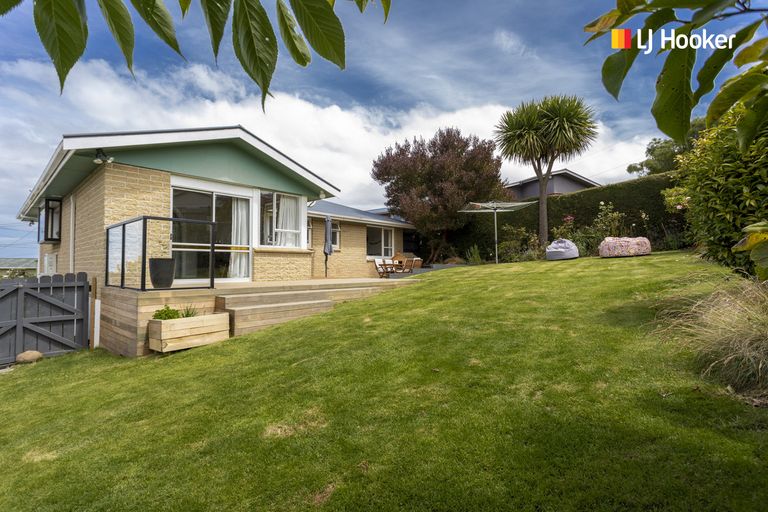 Photo of property in 75 Gilkison Street, Halfway Bush, Dunedin, 9010