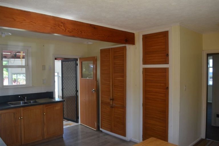 Photo of property in 86 Seddon Street, Naenae, Lower Hutt, 5011