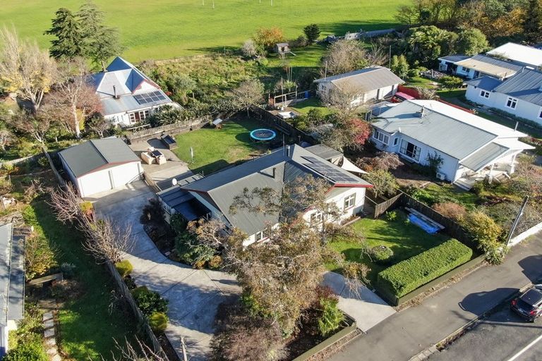 Photo of property in 15a Ruataniwha Street, Waipawa, 4210