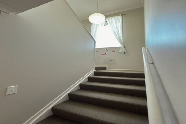 Photo of property in 16 Frankie Stevens Place, Riverstone Terraces, Upper Hutt, 5018