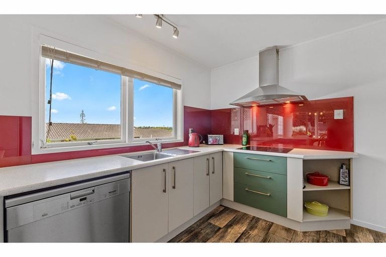 Photo of property in 81 Lynden Avenue, Hillcrest, Auckland, 0627