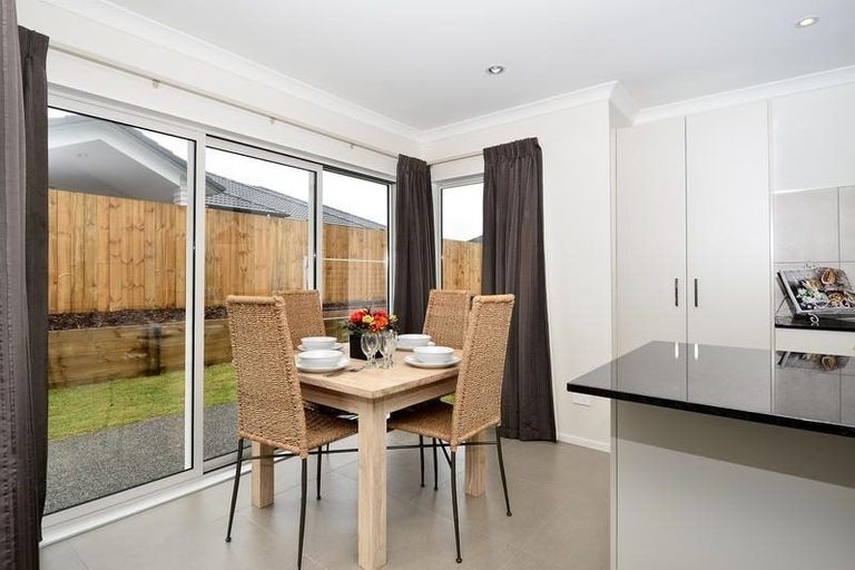 Photo of property in 7 Pohue Avenue, Huapai, Kumeu, 0810