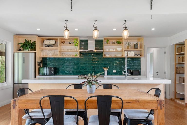 Photo of property in 1/142 Mapara Road, Acacia Bay, Taupo, 3385