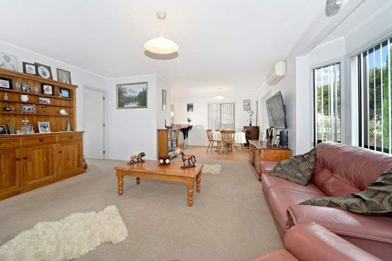 Photo of property in 1/9 Waterview Road West, Takanini, 2112