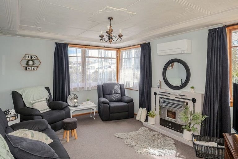 Photo of property in 18 Oxford Street, Holmes Hill, Oamaru, 9401