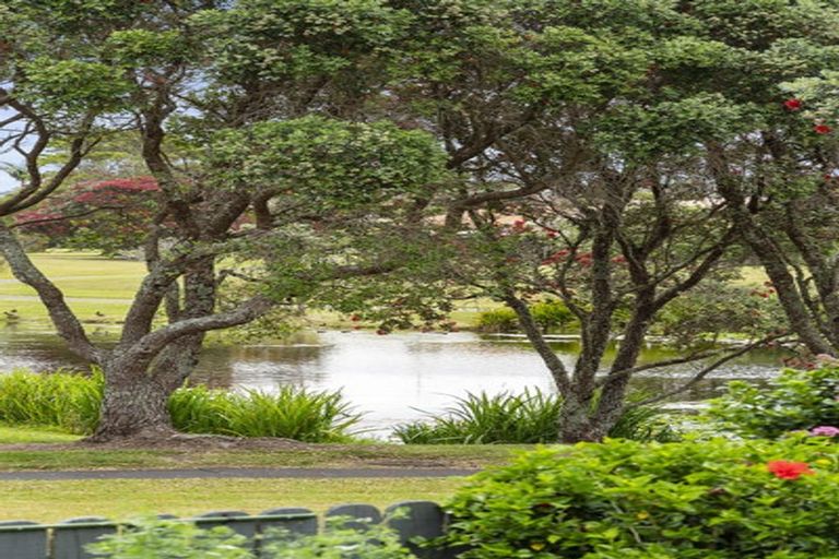 Photo of property in 3/23 Lakeside Drive, Orewa, 0931