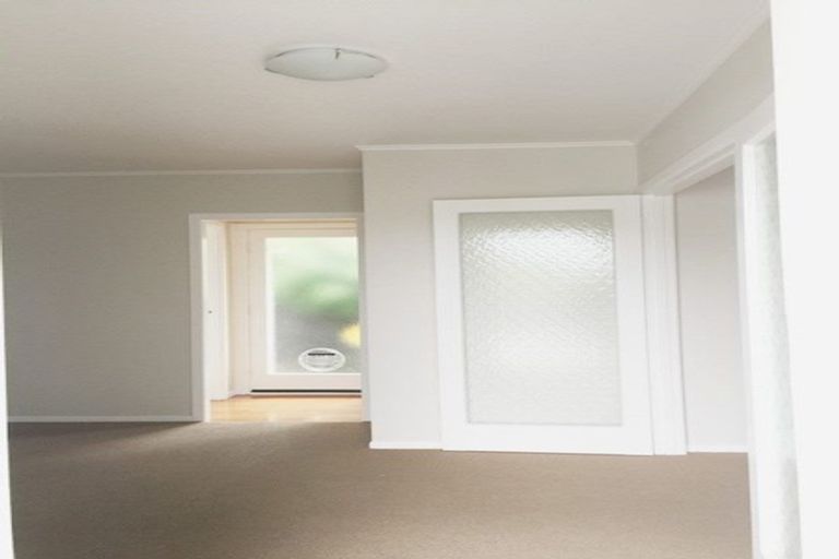 Photo of property in 45 Blakeborough Drive, Forrest Hill, Auckland, 0620