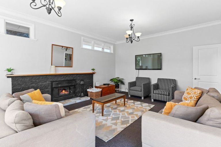 Photo of property in 64 Cologne Street, Martinborough, 5711