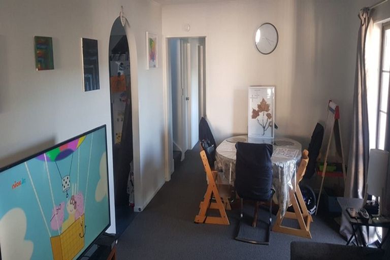 Photo of property in 12 Westwood Road, Tawa, Wellington, 5028