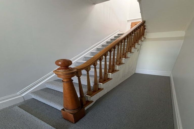 Photo of property in 21 Cambridge Terrace, Devonport, Auckland, 0624
