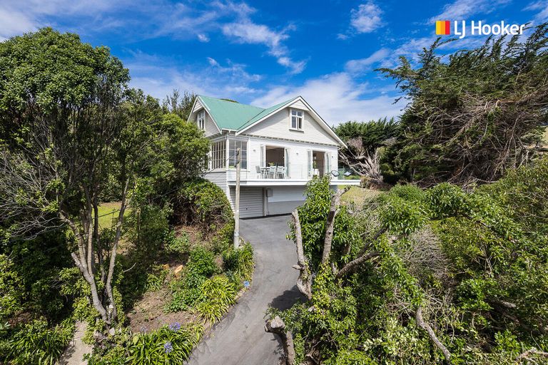 Photo of property in 7 Ngaio Street, Macandrew Bay, Dunedin, 9014