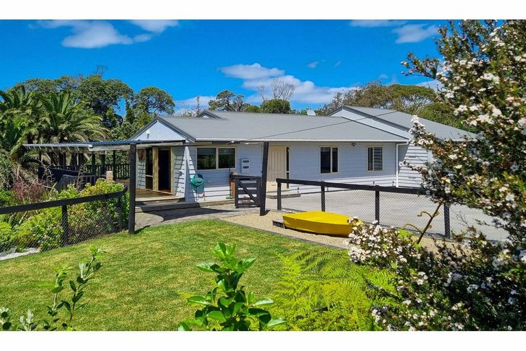 Photo of property in 57 Hauraki Road, Leigh, Warkworth, 0985