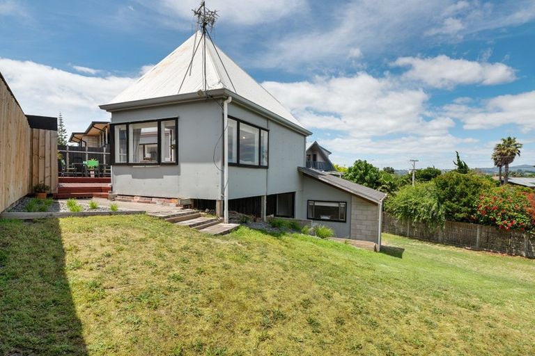 Photo of property in 1a Pacific View Road, Papamoa Beach, Papamoa, 3118