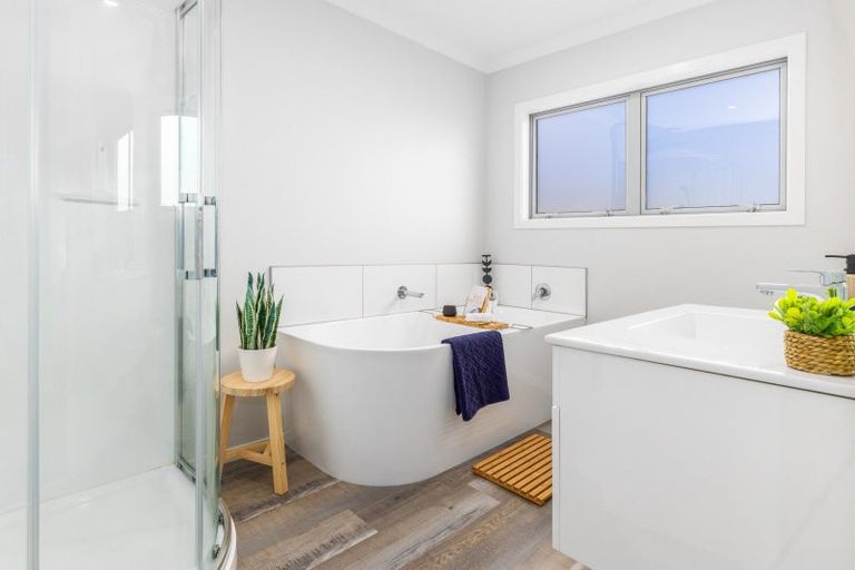 Photo of property in 8 Tieke Lane, Kenepuru, Porirua, 5022