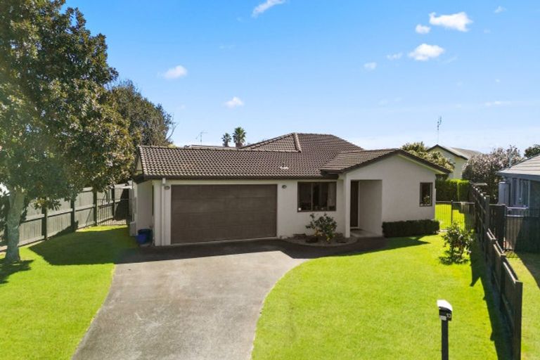 Photo of property in 13 Mangakoea Place, St Andrews, Hamilton, 3200