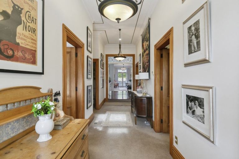 Photo of property in 11 Braithwaite Street, Karori, Wellington, 6012