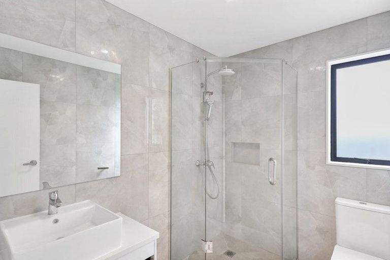 Photo of property in 1c Malvina Place, Bucklands Beach, Auckland, 2014