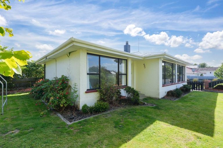 Photo of property in 2 Rowan Street, Hargest, Invercargill, 9810